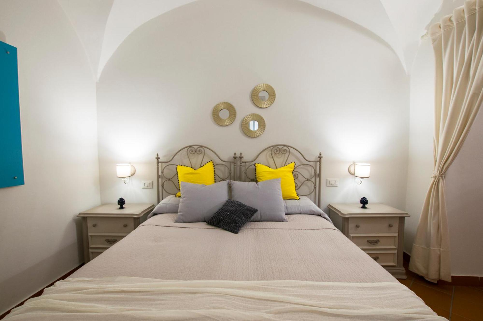 Capo Rama Suites & Rooms Terrasini Eksteriør billede